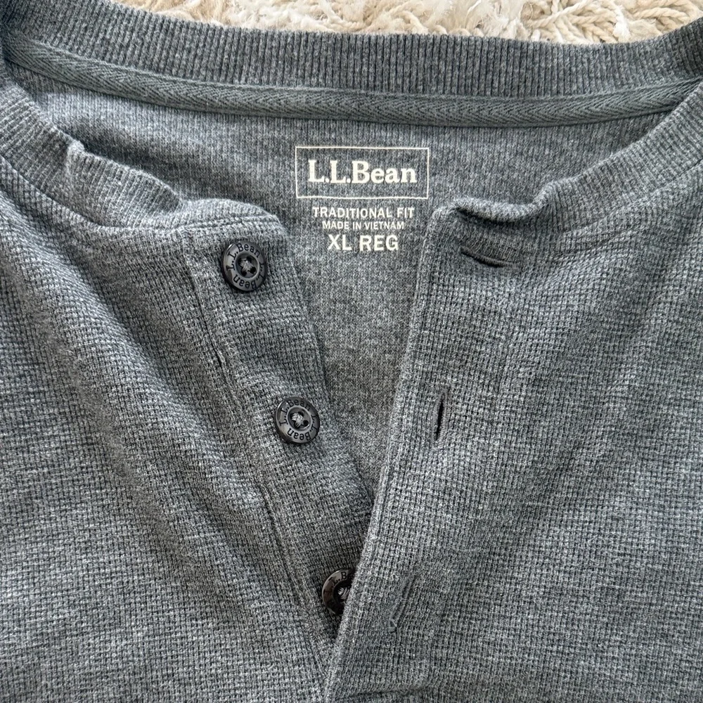 L.L. Bean Charcoal Long Sleeve Henley 100% Cotton Size XL - Picture 2 of 4